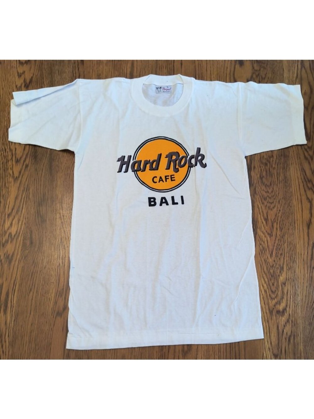 Vintage Hard Rock Cafe Bali White Graphic T-Shirt Small Bagus Bali Products 100%